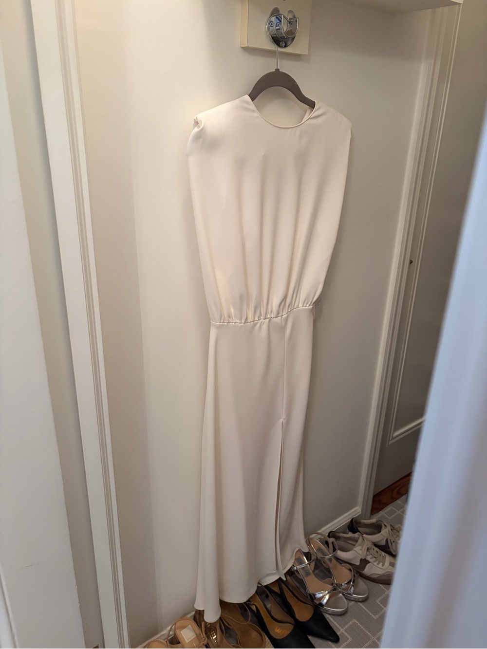 Amanda Uprichard Cream Sleeveless Maxi Gown